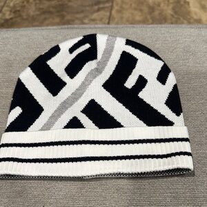 Fendi Monochrome Knit Beanie